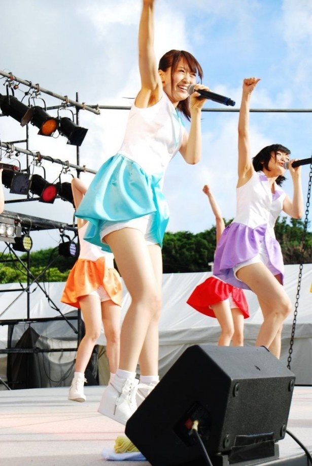 元気いっぱいのステージで魅せるi☆Ris