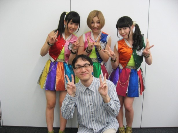 2014年5月2日、エイベックス・大阪営業所にて。