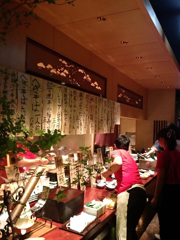 日本酒に合う料理もワンコインで楽しめる