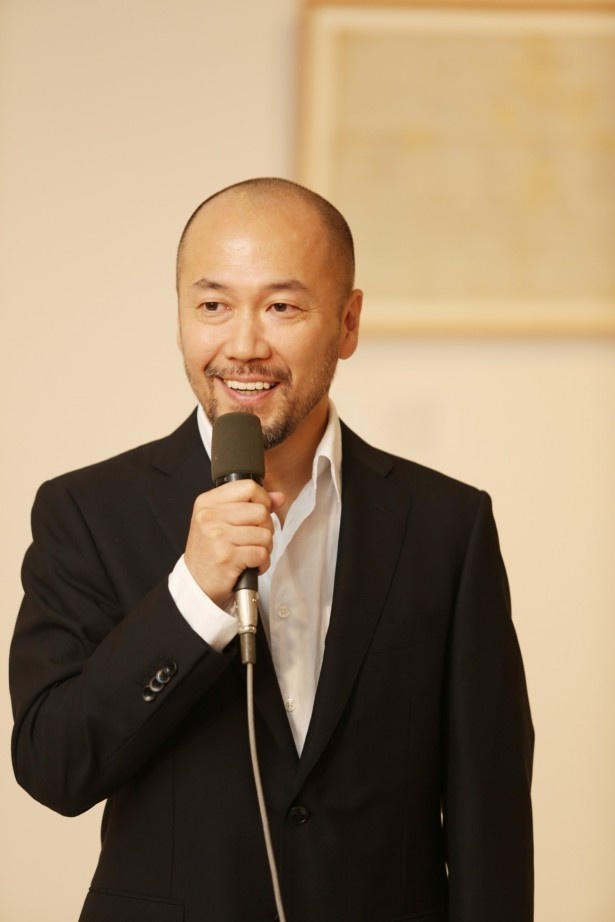 【写真を見る】ガウディについて語る井上雄彦