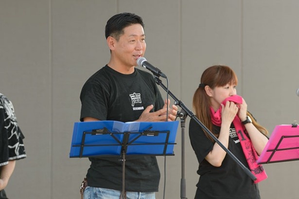 ライブの途中では、声優仲間の志村知幸が飛び入り参加。茨城県日立市出身の志村は自らの被災体験を語った