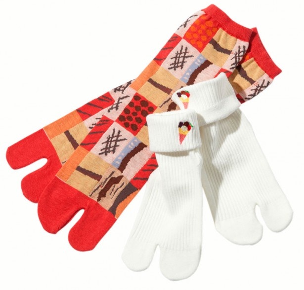 足袋のようになっている靴下l'atelier du savon「Crepe socks」と「Sushi patchwork socks」