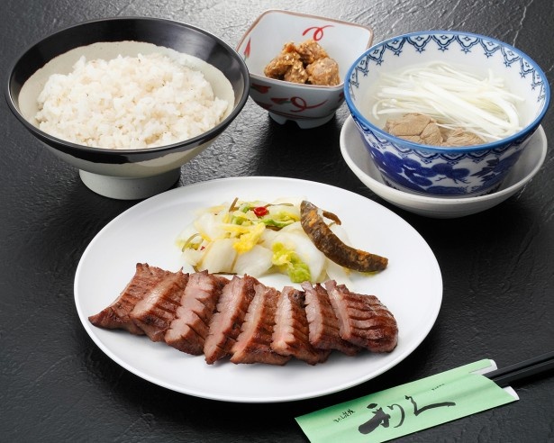 本場仙台の牛たんがフードコートで味わえる