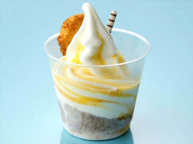 「Fairycake Fair（フェアリーケーキフェア）」の「マン ゴーパッションサンデー」(500円)