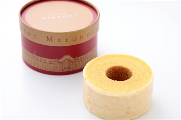 「patisserie KIHACHI ＆ LE SUN PALM(パティスリー  キハチ ＆ ルサン パーム)」の「東京駅舎復原記念 むかし バームクーヘン」(1080円) 