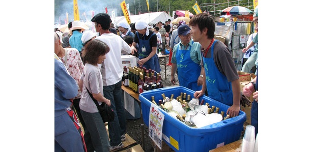 北の収穫祭 ワインカーニバル in おたるのワイン、青果の直売
