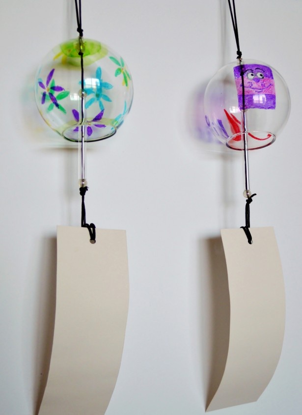 ガラスの風鈴に絵を描いて、オリジナル風鈴を作ろう