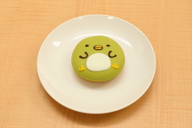 【写真を見る】とっても可愛い！こちらは「ぺんぎん？」のドーナツ