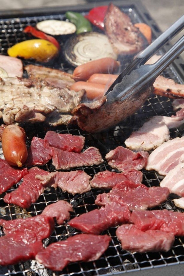 夏はBBQ！いざという時に役立つ必須アイテムとは？