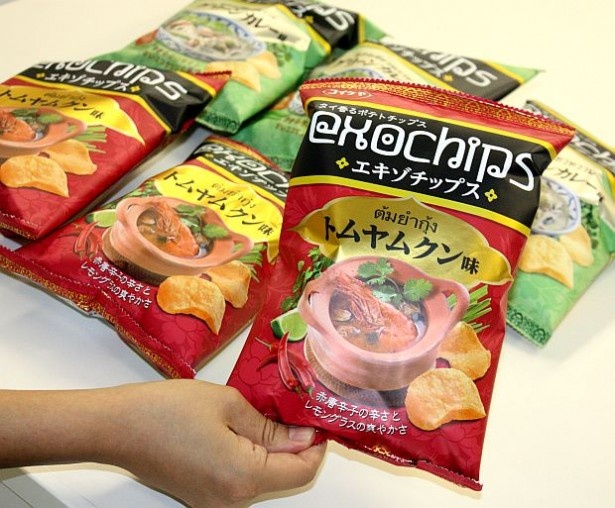「エキゾチップス トムヤムクン味」と「エキゾチップス グリーンカレー味」が新発売