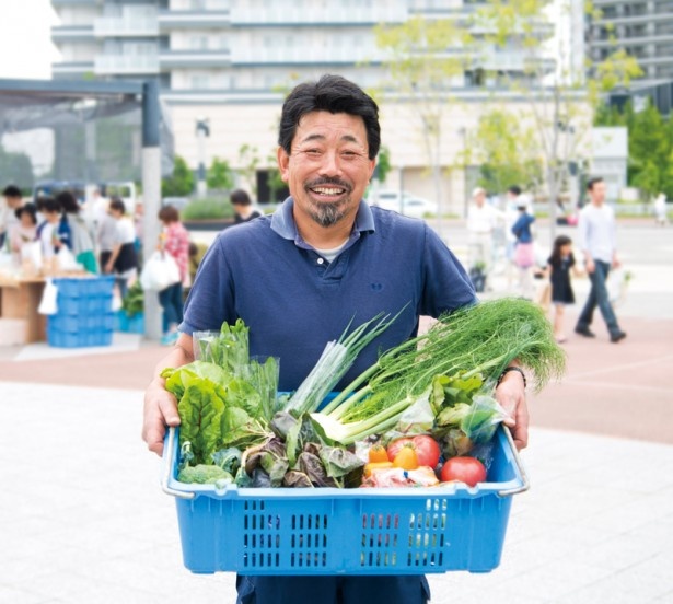【写真を見る】地元の野菜を生産者から直接購入できる“マルシェ”がブーム！神奈川県産の野菜をふんだんに使うレストランも多数紹介
