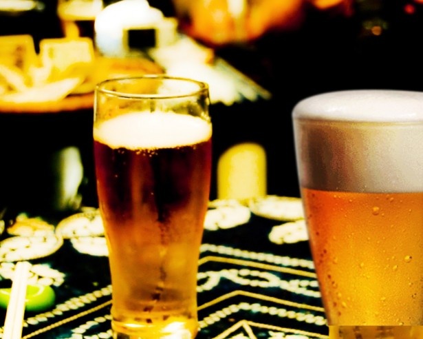 生ビールだけでなく、ビアカクテルなど様々な種類のお酒が味わえる