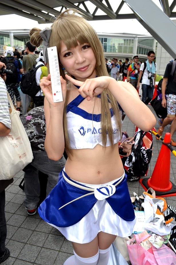 「ラブライブ！」の南ことりに扮するあんりさん