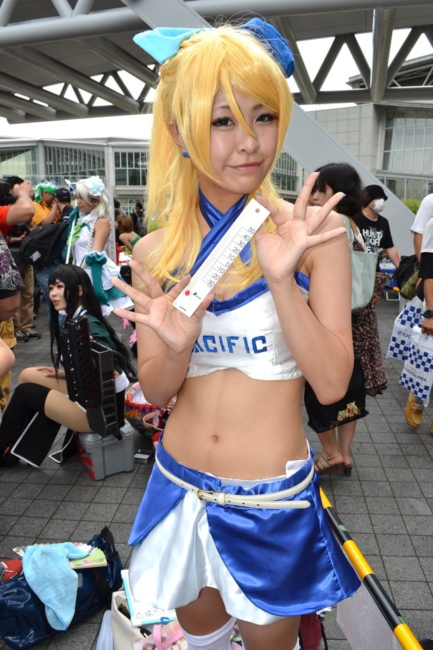 「ラブライブ！」の絢瀬絵里に扮するくるしさん