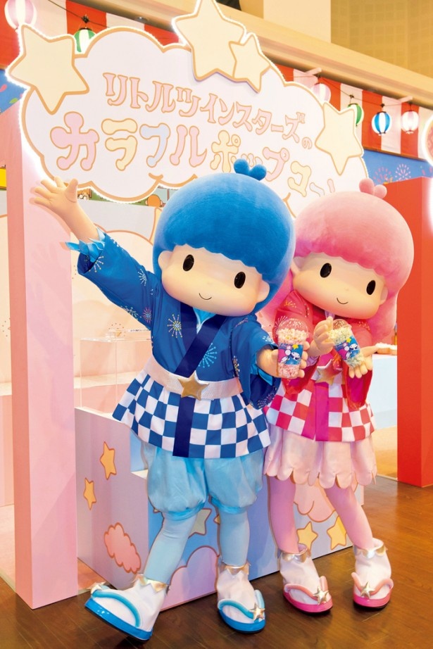 リトルツインスターズはカラフルポップコーンの屋台を出店！