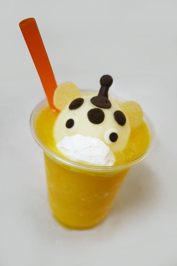 ブースカが冷たいドリンクに！柑橘系スムージーやオレンジシャーベットの他、チョコレートや生クリームで仕上げた「ブースカスムージー」