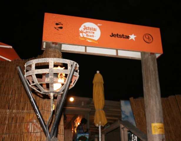 8月22日、鎌倉・由比ヶ浜海水浴場の「Jetstar on the Beach」にて、一夜限りの「メルボルン・カフェ・ナイト」が開催された