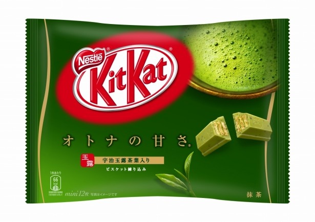 【写真を見る】「キットカット ミニ オトナの甘さ 抹茶 12枚」は宇治茶の高級茶葉、玉露を生地に練り込んだ贅沢な味わい！