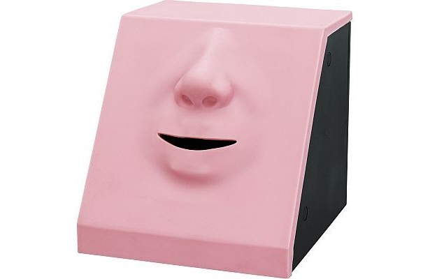 斜めから見るとこんな感じ　（他に前作の写真など）