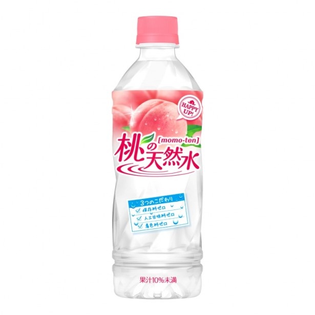 【写真を見る】1996年より販売され好評を得ている「桃の天然水」(税別140円)