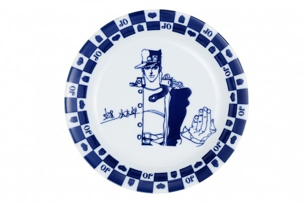 D賞「お皿」。承太郎のイラストがデザインされた皿。約21cm