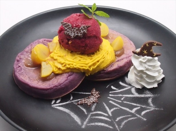 Sunset Cafeの「2 種類のスクリームと紫芋のクランペット 秋の味覚のハーモニー」