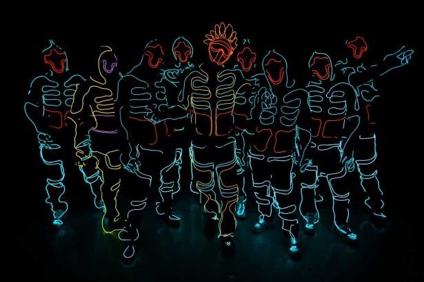 創造性の高いパフォーマンスで観客を魅了するダンス集団、WRECKING CREW ORCHESTRA