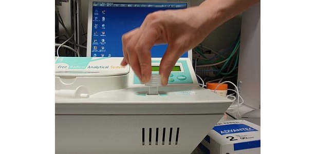 機械で測定