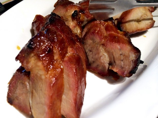 肉厚な焼豚は食べ応え抜群