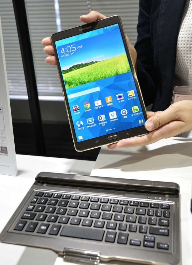 コンパクトボディにキーボードを搭載したサムスンのGALAXY Tab S