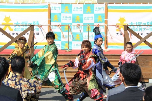 「大坂ROUNIN5」が出陣式のオープニングを華々しく飾る