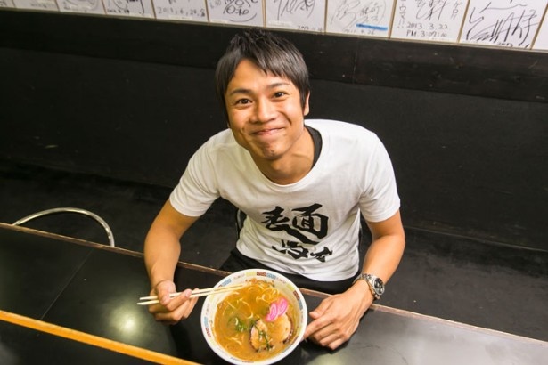 朝日放送の横山太一アナによるラーメンコラムも！