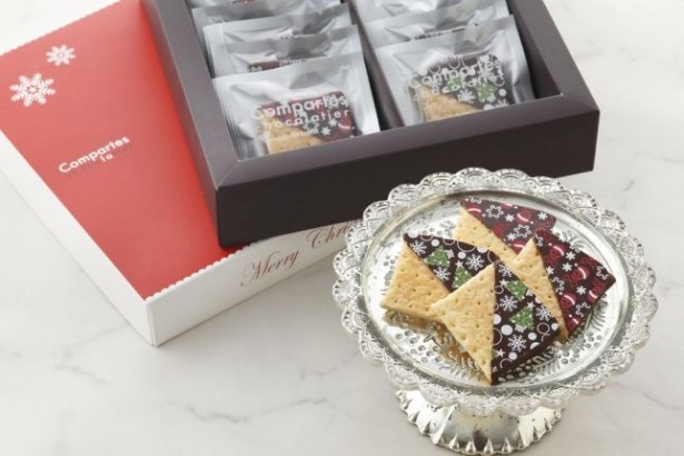 今年新発売の「クリスマスアートパイ」(2376円)は、軽いパイ生地とチョコレートのコラボレーションが楽しめる