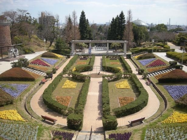 第2昼食ポイントの手柄山中央公園は、姫路城十景のひとつにもなっている。写真は庭園部分