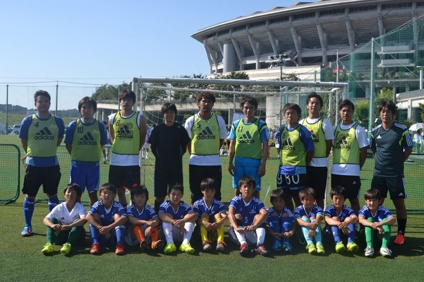 【写真を見る】スペシャルプログラムとして、元サッカー日本代表キャプテンの宮本恒靖率いるドリームチームと少年たちとの試合が実現！