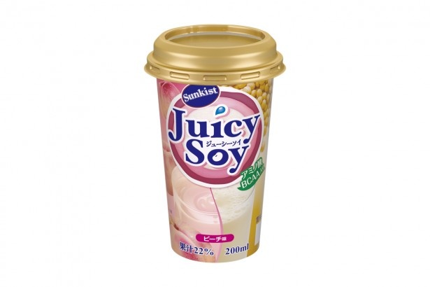 【写真を見る】ネクター飲料のようなとろけるピーチの味わいと豆乳によるハーモニーがGOOD！「サンキスト Juicy Soy ピーチ」(希望小売価格・税抜128円)