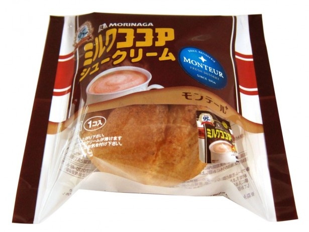 ミルクココアカスタードクリーム、ホイップクリーム、練乳を合わせたクリームをシュー生地に詰めた「森永ミルクココア シュークリーム」(参考小売価格・129円)