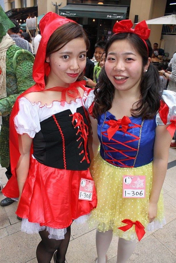 赤ずきんちゃんと白雪姫