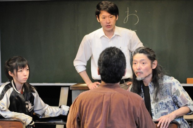 【写真を見る】教育とは何か？を改めて問いかける作品