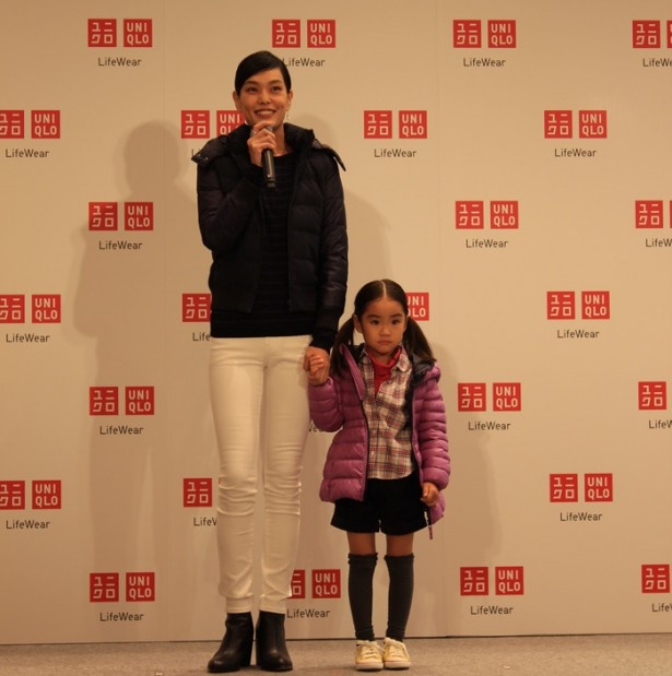 広告に登場したSAWA親子は撮影時のエピソードで「娘からダメ出しされました」