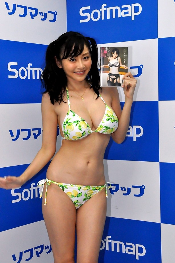 「イメージDVDの枚数が年齢を追い越すまでは頑張ります！」と話してくれた
