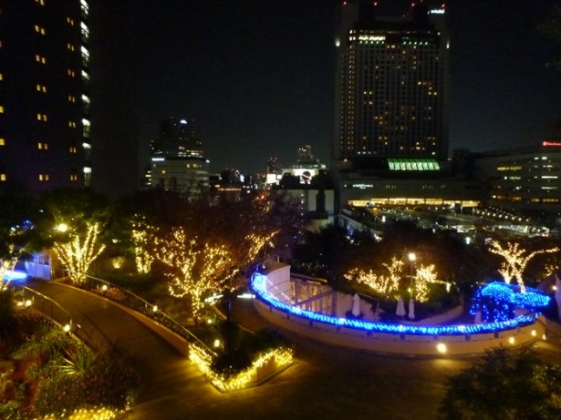街の夜景とイルミネーションに魅了される