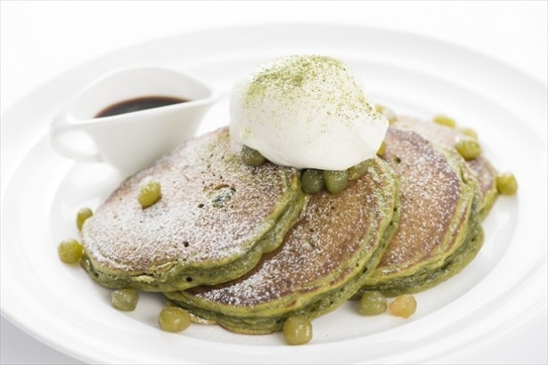 “NYの朝食の女王”サラベスから抹茶の新パンケーキが登場