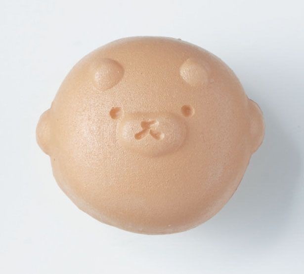まっすぐと正面を見るつぶらな瞳