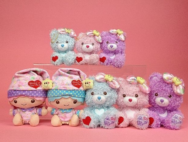 キキ＆ララ×ケアベアで新たに生まれたクマのキャラクター”スカイバディ”のぬいぐるみを販売