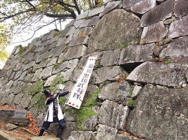 銀時は福岡城の石垣がお気に入り。特に東御門跡の「鏡石」は要チェック！
