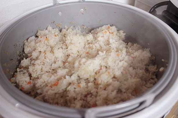 旨味をこれでもかと染み込ませたカキご飯も食べ放題！
