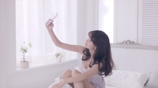 普段撮影しているセルフィーについては「赤みを加えたりして色彩を調整しています」とのこと