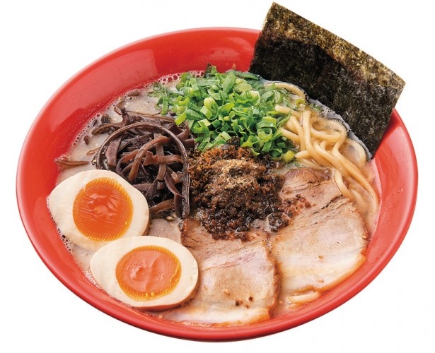 秘伝のスープに“オリジナルかえし”を絡めて食べる、本田商店「ホンダラーメン4号『太麺 しょうゆ トンコツ』」