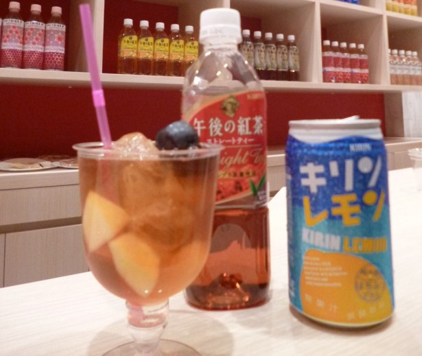茶葉のブレンド体験やクリスマスにぴったりなアレンジティーも！ キリンビバレッジ滋賀工場で小学生を対象にした「紅茶の教室」を開催